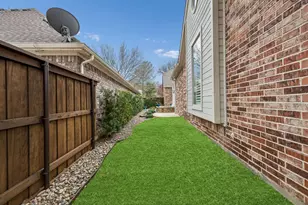 201 Troon Rd, McKinney, TX 75072 - Photo 32