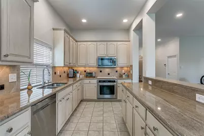 202 Ivy Glen Drive, Grapevine, TX 76051 - Photo 6