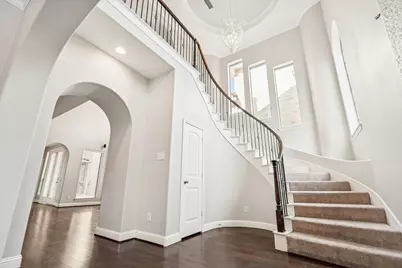 821 La Cima, Irving, TX 75039 - Photo 6