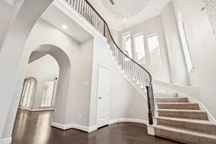 821 La Cima, Irving, TX 75039 - Photo 6