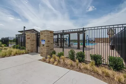 16413 Milwaukee Street, Justin, TX 76247 - Photo 32