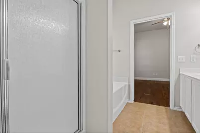 537 Shady Oaks Trail, Burleson, TX 76028 - Photo 12