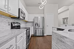 537 Shady Oaks Trail, Burleson, TX 76028 - Photo 4