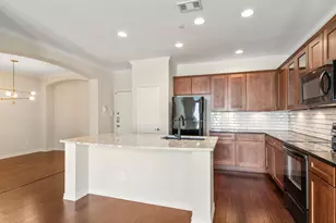 1020 Texas St, Fort Worth, TX 76102 - Photo 2