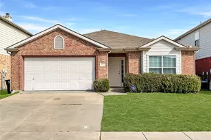 8429 Beaufort Ct, Fort Worth, TX 76123 - Photo 2