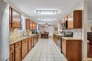 1989 Lariat Dr, Justin, TX 76247 - Photo 10