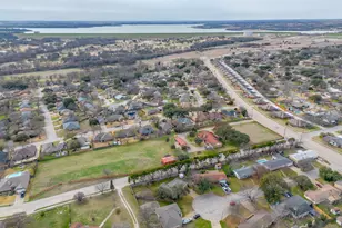 1116 Heather Ct, Benbrook, TX 76126 - Photo 40