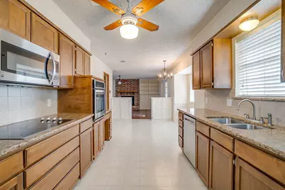 1116 Heather Court, Benbrook, TX 76126 - Photo 24