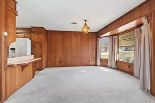 412 N Cummings Dr, Alvarado, TX 76009 - Photo 2