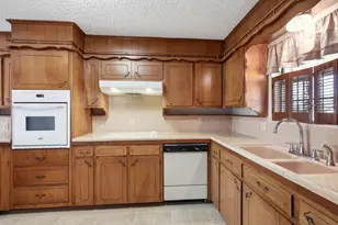 412 N Cummings Dr, Alvarado, TX 76009 - Photo 6