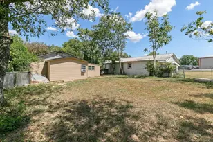 304 S Colorado St, Whitney, TX 76692 - Photo 18