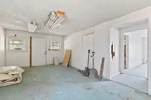 304 S Colorado St, Whitney, TX 76692 - Photo 28