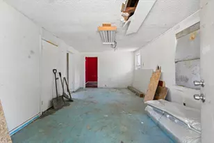 304 S Colorado St, Whitney, TX 76692 - Photo 26