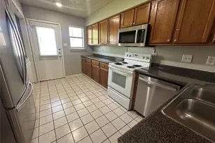 1021 Vera Ct, Irving, TX 75060 - Photo 6