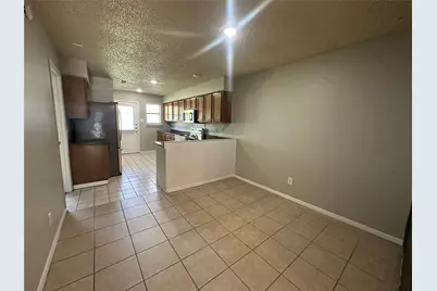 1021 Vera Court, Irving, TX 75060 - Photo 4