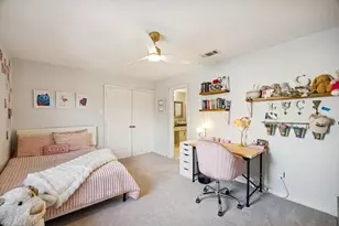 9522 Robin Meadow Dr, Dallas, TX 75243 - Photo 28