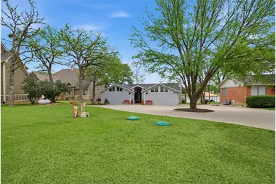 140 Blackfoot Trail, Gainesville, TX 76240 - Photo 2