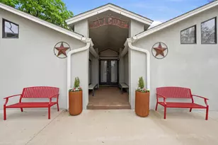 140 Blackfoot Trail, Gainesville, TX 76240 - Photo 4