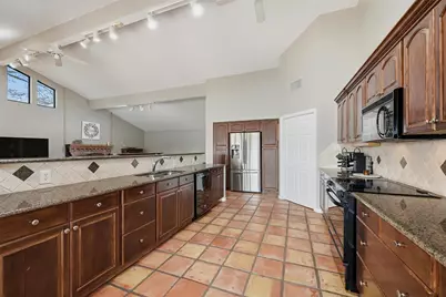 140 Blackfoot Trail, Gainesville, TX 76240 - Photo 10