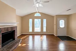 1302 Cardinal Oaks Dr, Mansfield, TX 76063 - Photo 8