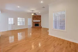 455 Cherry Hills Dr, Huntsville, TX 77340 - Photo 8