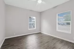 814 N Walnut St, Sherman, TX 75090 - Photo 8