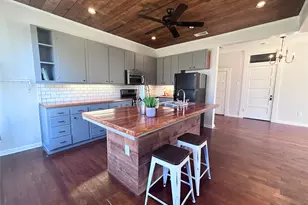 931 N 12th St, Waco, TX 76707 - Photo 10