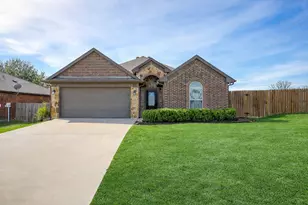 110 Hummingbird Dr, Weatherford, TX 76088 - Photo 1