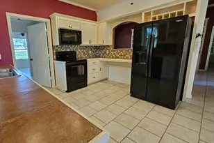 5731 N Cape Dr, Chandler, TX 75758 - Photo 10