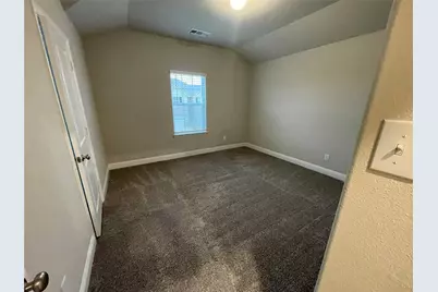 560 Hutchinson Lane, Lewisville, TX 75077 - Photo 8