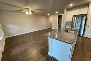 560 Hutchinson Ln, Lewisville, TX 75077 - Photo 1