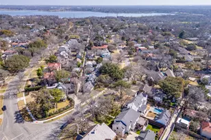 6908 Lakeshore Dr, Dallas, TX 75214 - Photo 40