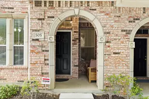 505 Legends Dr, Lewisville, TX 75057 - Photo 4