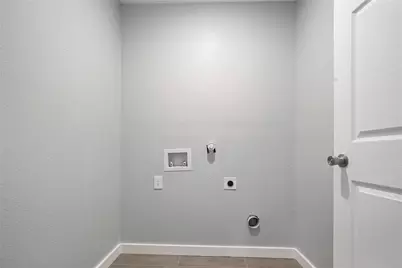 703 N Jester Avenue, Dallas, TX 75211 - Photo 18