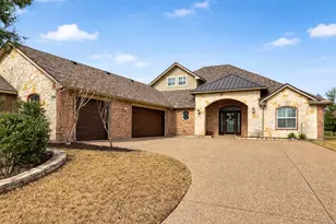 6236 Montrose St, Cleburne, TX 76033 - Photo 2