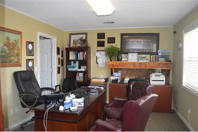 802 W Front Street, De Kalb, TX 75559 - Photo 4