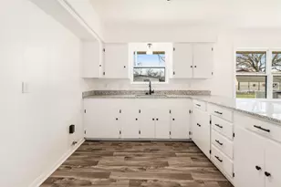 202 Circle Dr, Bogata, TX 75417 - Photo 12