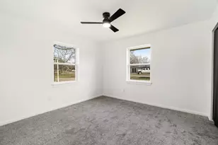 202 Circle Dr, Bogata, TX 75417 - Photo 20