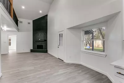 507 Parker Drive, Euless, TX 76039 - Photo 4