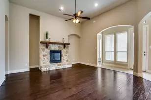 716 Sandbox Dr, Aubrey, TX 76227 - Photo 6