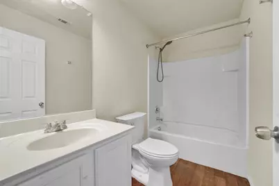 917 Bloomfield Drive, Grand Prairie, TX 75052 - Photo 22