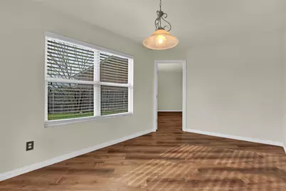 917 Bloomfield Drive, Grand Prairie, TX 75052 - Photo 10