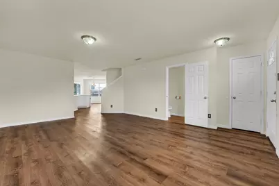 917 Bloomfield Drive, Grand Prairie, TX 75052 - Photo 6