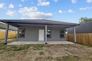 1223 Wesley St, Greenville, TX 75401 - Photo 16