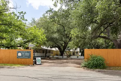 1002 W Pearl Street, Granbury, TX 76048 - Photo 36