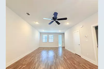 212 Stellariga Place, Dallas, TX 75203 - Photo 2