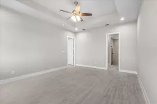 2561 Burton Ave, Fort Worth, TX 76105 - Photo 12