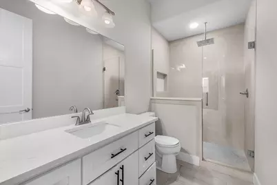 2561 Burton Avenue, Fort Worth, TX 76105 - Photo 8