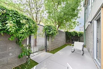 1001 Belleview Street #104, Dallas, TX 75215 - Photo 4