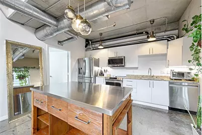 1001 Belleview Street #104, Dallas, TX 75215 - Photo 12